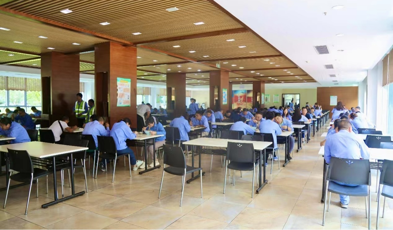 031638503239328486.jpeg 食堂照片.jpg